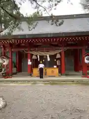 生島足島神社の本殿