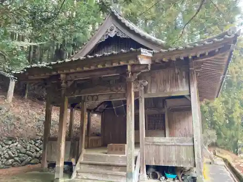 河内神社の本殿