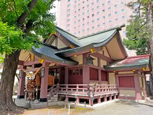 三吉神社の本殿