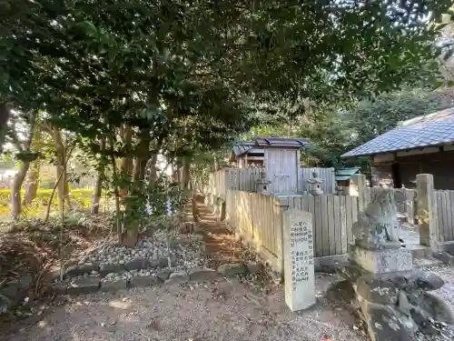 小野神社の{uncategorized: "未分類", other: "その他", undefined: "問題あり", building: "その他建物", grave: "お墓", sacred_gate: "鳥居", guardian: "狛犬", statue: "像", buddha: "仏像", history: "歴史", nature: "自然", garden: "庭園", animal: "動物", pagoda: "塔", temizu: "手水舎", mountain_gate: "山門・神門", sanctuary: "本殿・本堂", subordinate: "末社・摂社", art: "芸術", scenery: "景色", jizo: "地蔵", ema: "絵馬", goshuin: "御朱印", omikuji: "おみくじ", items: "授与品その他", amulet: "お守り", goshuincho: "御朱印帳", eats: "食事", festival: "お祭り", votive_dance: "神楽", shichigosan: "七五三参", wedding: "結婚式", experience: "体験その他", initially: "初詣", around: "周辺", anti_infection: "感染症対策"}