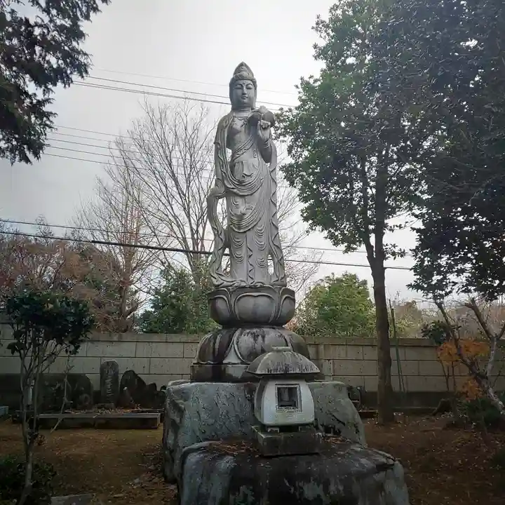 妙法寺(金色不動尊)の仏像