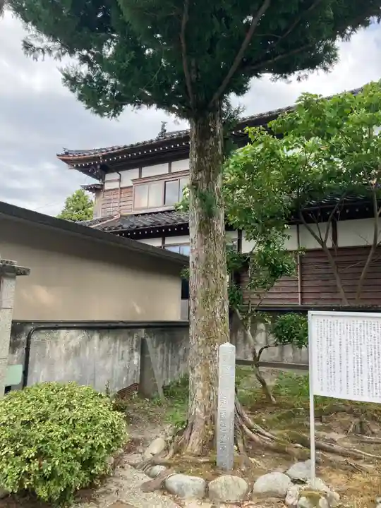 善巧寺(富山県)