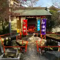 尾曳稲荷神社の末社・摂社