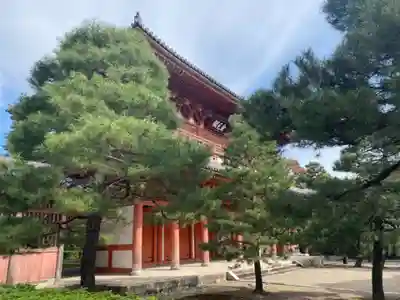 大慈院の山門・神門