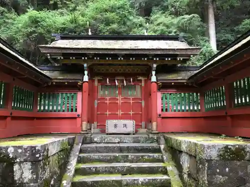 鳳来山東照宮の山門・神門