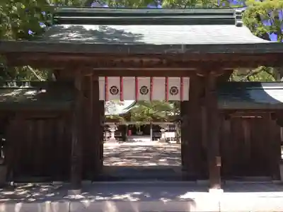 玉祖神社の山門・神門