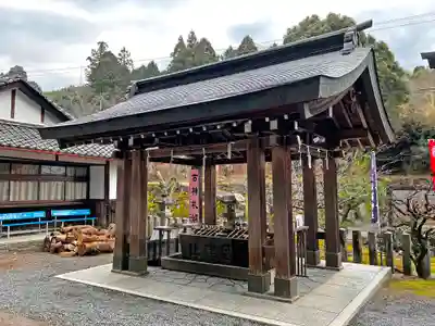 敢國神社の手水舎