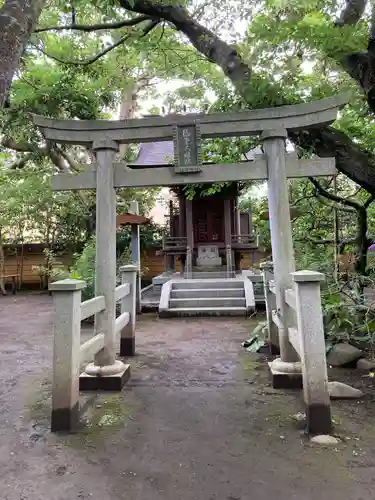 宝戒寺の末社