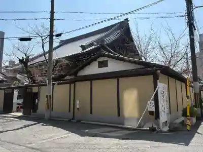 平等寺(因幡堂)の{uncategorized: "未分類", other: "その他", undefined: "問題あり", building: "その他建物", grave: "お墓", sacred_gate: "鳥居", guardian: "狛犬", statue: "像", buddha: "仏像", history: "歴史", nature: "自然", garden: "庭園", animal: "動物", pagoda: "塔", temizu: "手水舎", mountain_gate: "山門・神門", sanctuary: "本殿・本堂", subordinate: "末社・摂社", art: "芸術", scenery: "景色", jizo: "地蔵", ema: "絵馬", goshuin: "御朱印", omikuji: "おみくじ", items: "授与品その他", amulet: "お守り", goshuincho: "御朱印帳", eats: "食事", festival: "お祭り", votive_dance: "神楽", shichigosan: "七五三参", wedding: "結婚式", experience: "体験その他", initially: "初詣", around: "周辺", anti_infection: "感染症対策"}