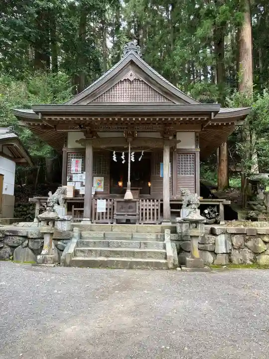 九頭龍神社の本殿・本堂