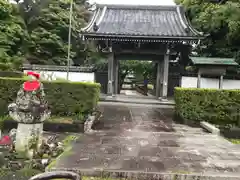 平田寺の山門