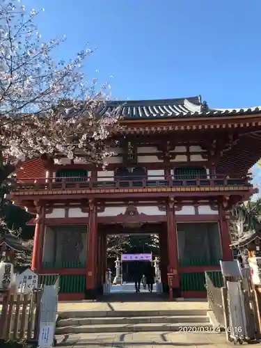 瀧泉寺（目黒不動尊）の山門