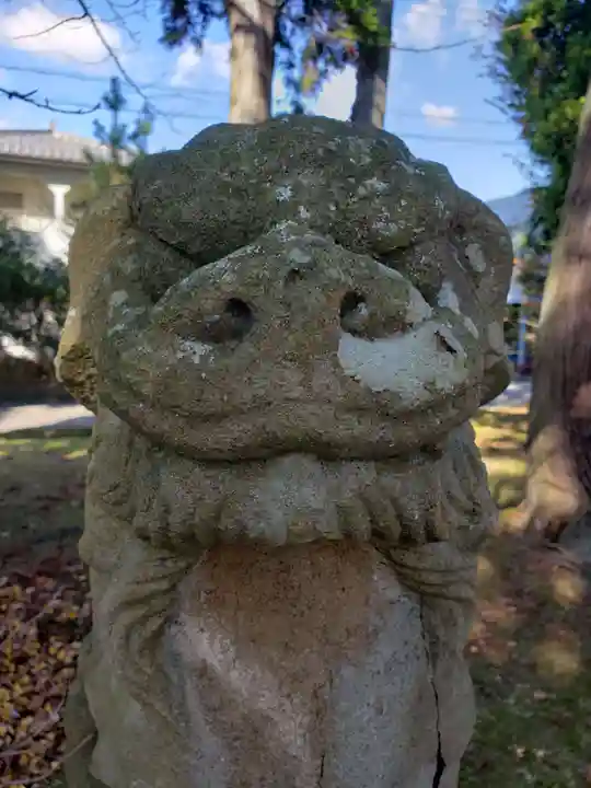 柳田神社の狛犬