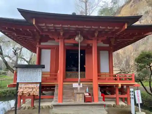 達谷西光寺の建物その他