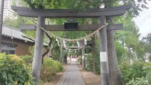 越谷香取神社の鳥居