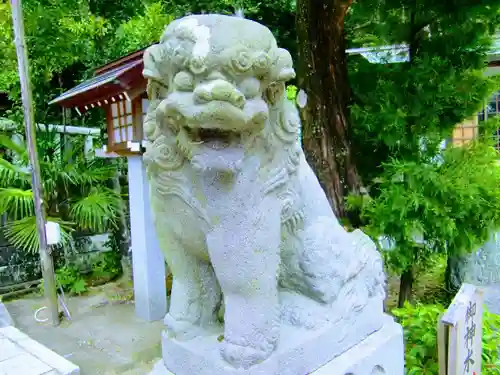 天津神明宮の狛犬