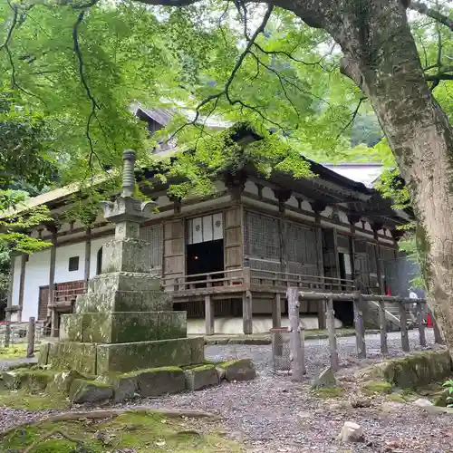 百済寺の本殿・本堂