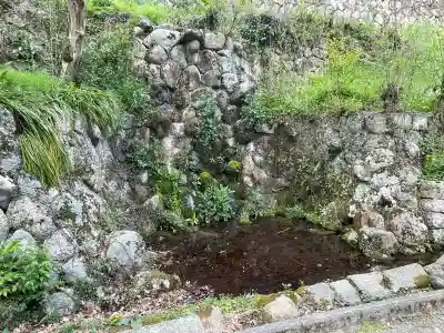 瀧之宮神社の{uncategorized: "未分類", other: "その他", undefined: "問題あり", building: "その他建物", grave: "お墓", sacred_gate: "鳥居", guardian: "狛犬", statue: "像", buddha: "仏像", history: "歴史", nature: "自然", garden: "庭園", animal: "動物", pagoda: "塔", temizu: "手水舎", mountain_gate: "山門・神門", sanctuary: "本殿・本堂", subordinate: "末社・摂社", art: "芸術", scenery: "景色", jizo: "地蔵", ema: "絵馬", goshuin: "御朱印", omikuji: "おみくじ", items: "授与品その他", amulet: "お守り", goshuincho: "御朱印帳", eats: "食事", festival: "お祭り", votive_dance: "神楽", shichigosan: "七五三参", wedding: "結婚式", experience: "体験その他", initially: "初詣", around: "周辺", anti_infection: "感染症対策"}