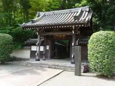 天台宗　長窪山　正覚寺の山門・神門