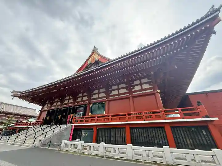 浅草寺の{uncategorized: "未分類", other: "その他", undefined: "問題あり", building: "その他建物", grave: "お墓", sacred_gate: "鳥居", guardian: "狛犬", statue: "像", buddha: "仏像", history: "歴史", nature: "自然", garden: "庭園", animal: "動物", pagoda: "塔", temizu: "手水舎", mountain_gate: "山門・神門", sanctuary: "本殿・本堂", subordinate: "末社・摂社", art: "芸術", scenery: "景色", jizo: "地蔵", ema: "絵馬", goshuin: "御朱印", omikuji: "おみくじ", items: "授与品その他", amulet: "お守り", goshuincho: "御朱印帳", eats: "食事", festival: "お祭り", votive_dance: "神楽", shichigosan: "七五三参", wedding: "結婚式", experience: "体験その他", initially: "初詣", around: "周辺", anti_infection: "感染症対策"}