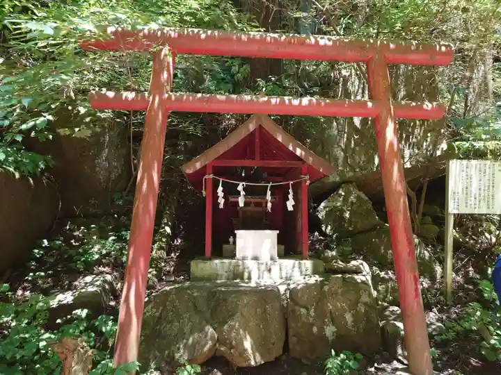 母の白滝神社(山梨県)