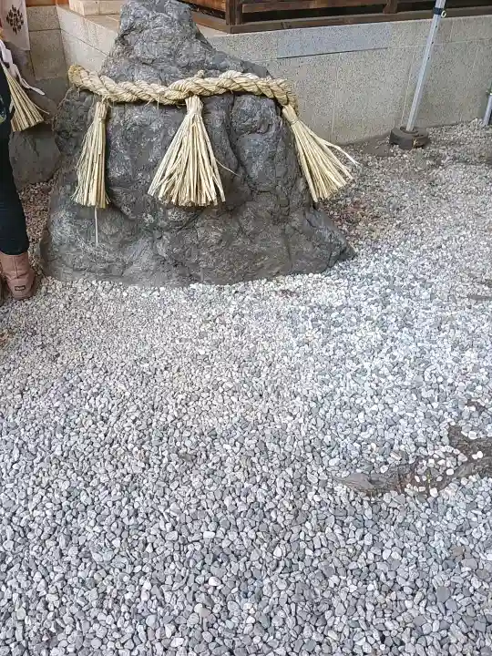 蛇窪神社の{uncategorized: "未分類", other: "その他", undefined: "問題あり", building: "その他建物", grave: "お墓", sacred_gate: "鳥居", guardian: "狛犬", statue: "像", buddha: "仏像", history: "歴史", nature: "自然", garden: "庭園", animal: "動物", pagoda: "塔", temizu: "手水舎", mountain_gate: "山門・神門", sanctuary: "本殿・本堂", subordinate: "末社・摂社", art: "芸術", scenery: "景色", jizo: "地蔵", ema: "絵馬", goshuin: "御朱印", omikuji: "おみくじ", items: "授与品その他", amulet: "お守り", goshuincho: "御朱印帳", eats: "食事", festival: "お祭り", votive_dance: "神楽", shichigosan: "七五三参", wedding: "結婚式", experience: "体験その他", initially: "初詣", around: "周辺", anti_infection: "感染症対策"}