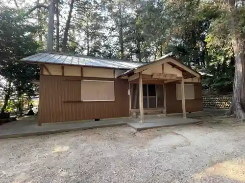須加神社の{uncategorized: "未分類", other: "その他", undefined: "問題あり", building: "その他建物", grave: "お墓", sacred_gate: "鳥居", guardian: "狛犬", statue: "像", buddha: "仏像", history: "歴史", nature: "自然", garden: "庭園", animal: "動物", pagoda: "塔", temizu: "手水舎", mountain_gate: "山門・神門", sanctuary: "本殿・本堂", subordinate: "末社・摂社", art: "芸術", scenery: "景色", jizo: "地蔵", ema: "絵馬", goshuin: "御朱印", omikuji: "おみくじ", items: "授与品その他", amulet: "お守り", goshuincho: "御朱印帳", eats: "食事", festival: "お祭り", votive_dance: "神楽", shichigosan: "七五三参", wedding: "結婚式", experience: "体験その他", initially: "初詣", around: "周辺", anti_infection: "感染症対策"}