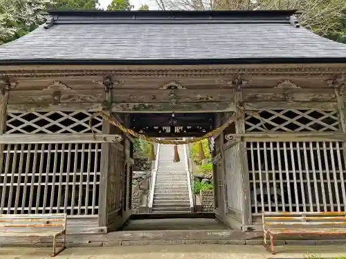 儛草神社の山門・神門