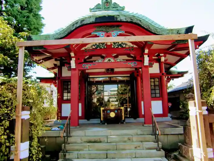 筑土八幡神社の本殿・本堂