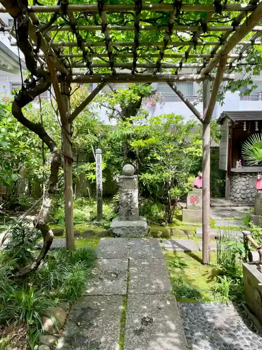 於岩稲荷田宮神社(東京都)