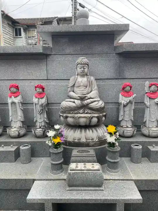 東淵寺の{uncategorized: "未分類", other: "その他", undefined: "問題あり", building: "その他建物", grave: "お墓", sacred_gate: "鳥居", guardian: "狛犬", statue: "像", buddha: "仏像", history: "歴史", nature: "自然", garden: "庭園", animal: "動物", pagoda: "塔", temizu: "手水舎", mountain_gate: "山門・神門", sanctuary: "本殿・本堂", subordinate: "末社・摂社", art: "芸術", scenery: "景色", jizo: "地蔵", ema: "絵馬", goshuin: "御朱印", omikuji: "おみくじ", items: "授与品その他", amulet: "お守り", goshuincho: "御朱印帳", eats: "食事", festival: "お祭り", votive_dance: "神楽", shichigosan: "七五三参", wedding: "結婚式", experience: "体験その他", initially: "初詣", around: "周辺", anti_infection: "感染症対策"}