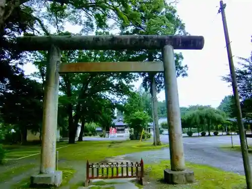 八街神社の鳥居