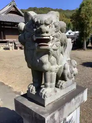 白山社（仲畑）の狛犬