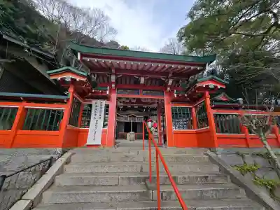 諏訪神社・諏訪山稲荷神社の{uncategorized: "未分類", other: "その他", undefined: "問題あり", building: "その他建物", grave: "お墓", sacred_gate: "鳥居", guardian: "狛犬", statue: "像", buddha: "仏像", history: "歴史", nature: "自然", garden: "庭園", animal: "動物", pagoda: "塔", temizu: "手水舎", mountain_gate: "山門・神門", sanctuary: "本殿・本堂", subordinate: "末社・摂社", art: "芸術", scenery: "景色", jizo: "地蔵", ema: "絵馬", goshuin: "御朱印", omikuji: "おみくじ", items: "授与品その他", amulet: "お守り", goshuincho: "御朱印帳", eats: "食事", festival: "お祭り", votive_dance: "神楽", shichigosan: "七五三参", wedding: "結婚式", experience: "体験その他", initially: "初詣", around: "周辺", anti_infection: "感染症対策"}