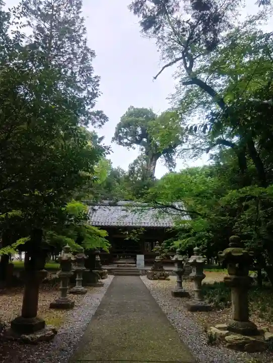 深坂神社の{uncategorized: "未分類", other: "その他", undefined: "問題あり", building: "その他建物", grave: "お墓", sacred_gate: "鳥居", guardian: "狛犬", statue: "像", buddha: "仏像", history: "歴史", nature: "自然", garden: "庭園", animal: "動物", pagoda: "塔", temizu: "手水舎", mountain_gate: "山門・神門", sanctuary: "本殿・本堂", subordinate: "末社・摂社", art: "芸術", scenery: "景色", jizo: "地蔵", ema: "絵馬", goshuin: "御朱印", omikuji: "おみくじ", items: "授与品その他", amulet: "お守り", goshuincho: "御朱印帳", eats: "食事", festival: "お祭り", votive_dance: "神楽", shichigosan: "七五三参", wedding: "結婚式", experience: "体験その他", initially: "初詣", around: "周辺", anti_infection: "感染症対策"}