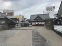法華寺の本殿・本堂