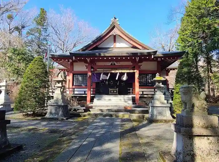 山中諏訪神社の本殿