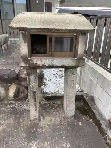 小信字地蔵尊のその他建物