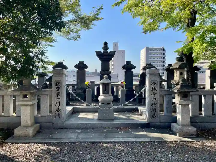 福徳院不動尊の{uncategorized: "未分類", other: "その他", undefined: "問題あり", building: "その他建物", grave: "お墓", sacred_gate: "鳥居", guardian: "狛犬", statue: "像", buddha: "仏像", history: "歴史", nature: "自然", garden: "庭園", animal: "動物", pagoda: "塔", temizu: "手水舎", mountain_gate: "山門・神門", sanctuary: "本殿・本堂", subordinate: "末社・摂社", art: "芸術", scenery: "景色", jizo: "地蔵", ema: "絵馬", goshuin: "御朱印", omikuji: "おみくじ", items: "授与品その他", amulet: "お守り", goshuincho: "御朱印帳", eats: "食事", festival: "お祭り", votive_dance: "神楽", shichigosan: "七五三参", wedding: "結婚式", experience: "体験その他", initially: "初詣", around: "周辺", anti_infection: "感染症対策"}