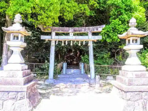 八幡神社の鳥居