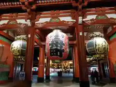 浅草寺の山門