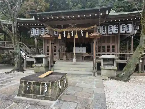 石切劔箭神社上之社の{uncategorized: "未分類", other: "その他", undefined: "問題あり", building: "その他建物", grave: "お墓", sacred_gate: "鳥居", guardian: "狛犬", statue: "像", buddha: "仏像", history: "歴史", nature: "自然", garden: "庭園", animal: "動物", pagoda: "塔", temizu: "手水舎", mountain_gate: "山門・神門", sanctuary: "本殿・本堂", subordinate: "末社・摂社", art: "芸術", scenery: "景色", jizo: "地蔵", ema: "絵馬", goshuin: "御朱印", omikuji: "おみくじ", items: "授与品その他", amulet: "お守り", goshuincho: "御朱印帳", eats: "食事", festival: "お祭り", votive_dance: "神楽", shichigosan: "七五三参", wedding: "結婚式", experience: "体験その他", initially: "初詣", around: "周辺", anti_infection: "感染症対策"}