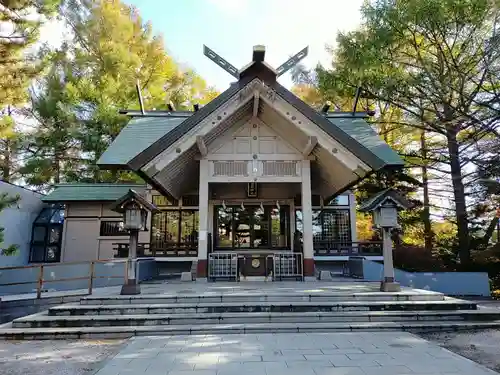 白石神社の本殿・本堂