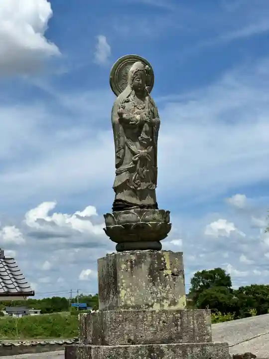 浄土寺の{uncategorized: "未分類", other: "その他", undefined: "問題あり", building: "その他建物", grave: "お墓", sacred_gate: "鳥居", guardian: "狛犬", statue: "像", buddha: "仏像", history: "歴史", nature: "自然", garden: "庭園", animal: "動物", pagoda: "塔", temizu: "手水舎", mountain_gate: "山門・神門", sanctuary: "本殿・本堂", subordinate: "末社・摂社", art: "芸術", scenery: "景色", jizo: "地蔵", ema: "絵馬", goshuin: "御朱印", omikuji: "おみくじ", items: "授与品その他", amulet: "お守り", goshuincho: "御朱印帳", eats: "食事", festival: "お祭り", votive_dance: "神楽", shichigosan: "七五三参", wedding: "結婚式", experience: "体験その他", initially: "初詣", around: "周辺", anti_infection: "感染症対策"}