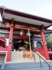 放生寺の本殿