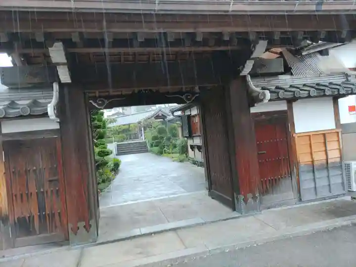 高家寺の山門・神門