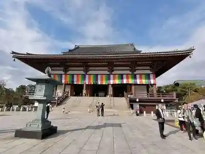 西新井大師総持寺の本殿・本堂