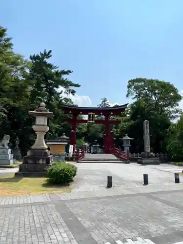 氣比神宮の鳥居