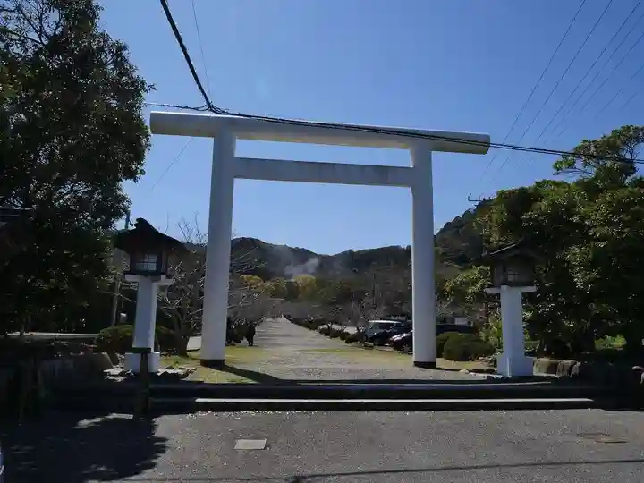 安房神社の鳥居