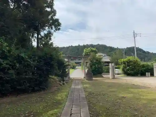 根岸神社の鳥居